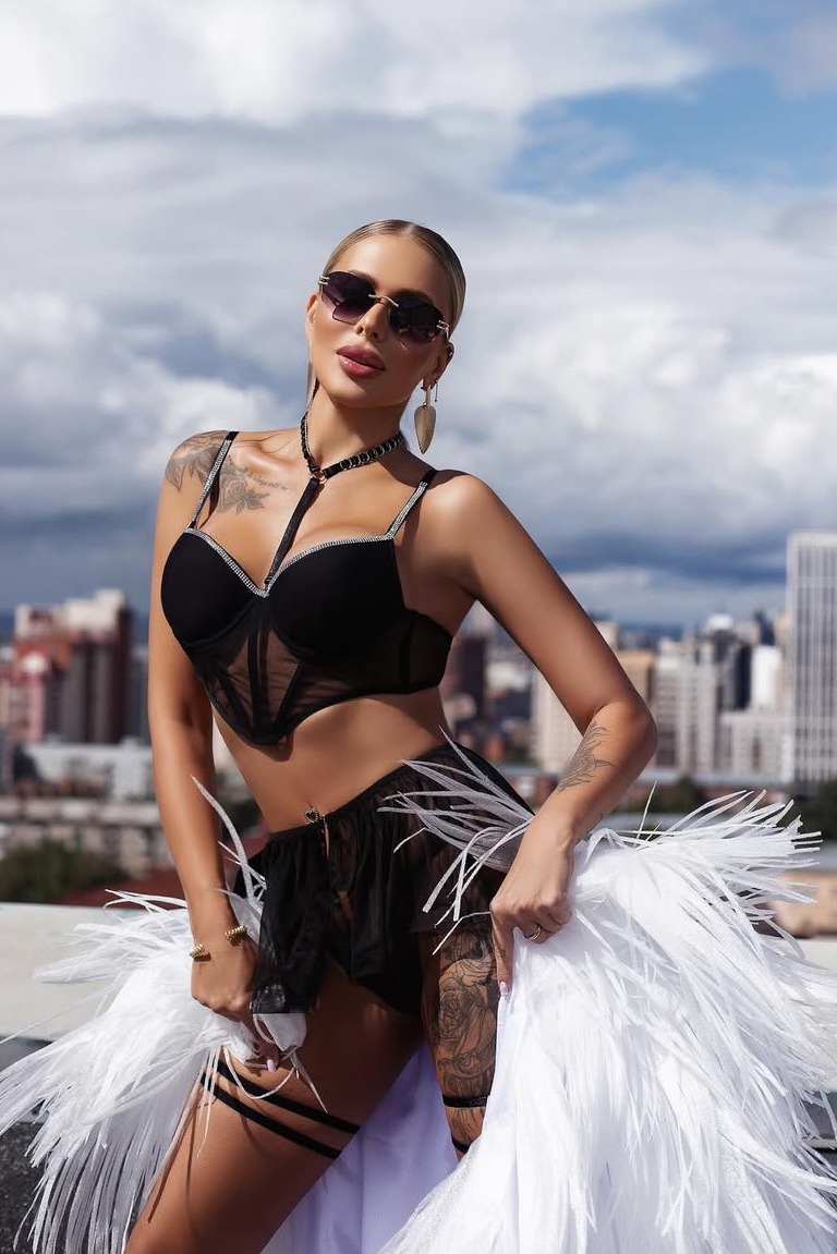 Проститутка-индивидуалкаДелия30000 рублей/час